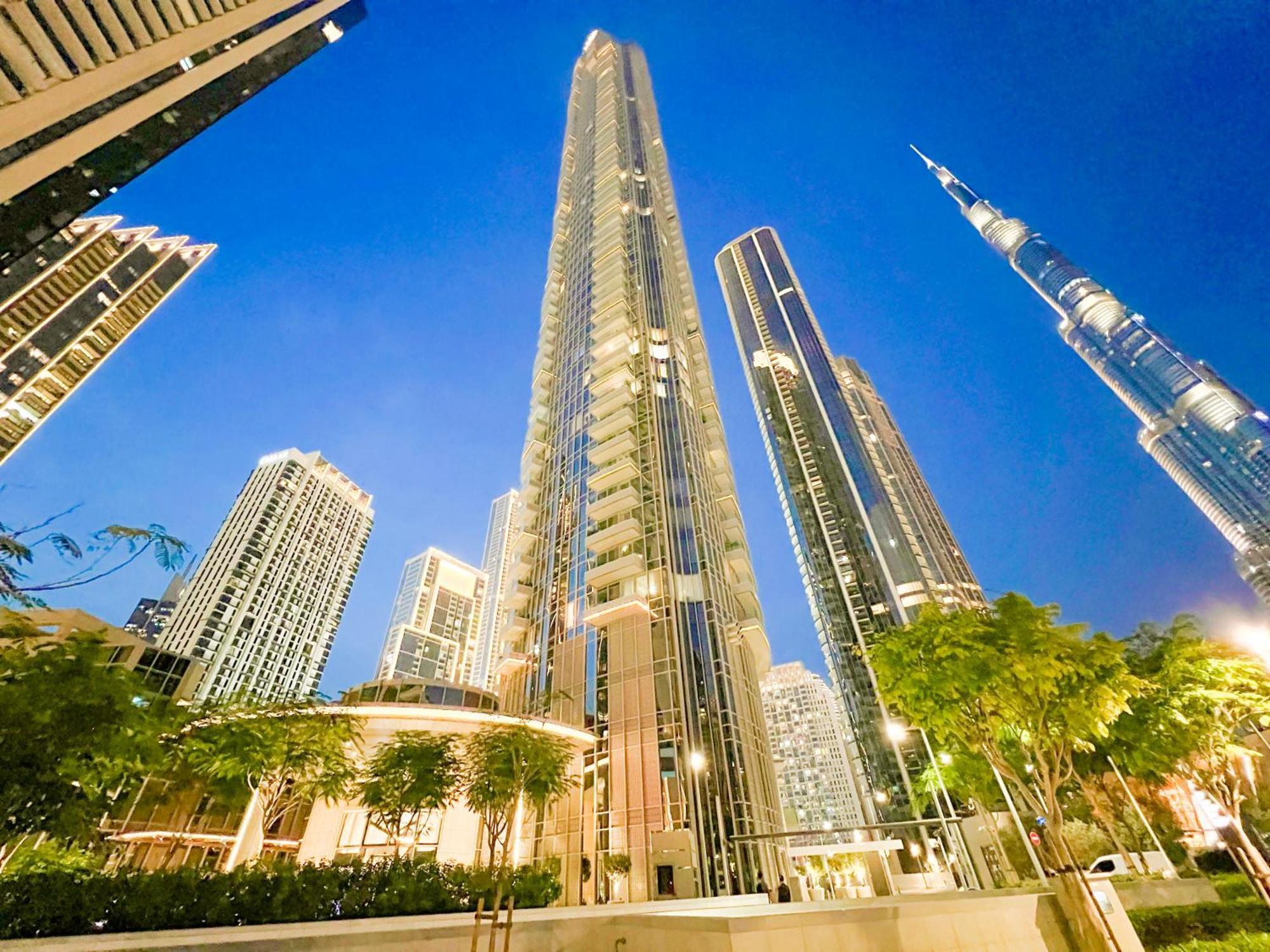 Downtown Luxury - Stunning Burj Khalifa & Sea View - 5 Minutes Walk To Dubai Mall Exterior photo