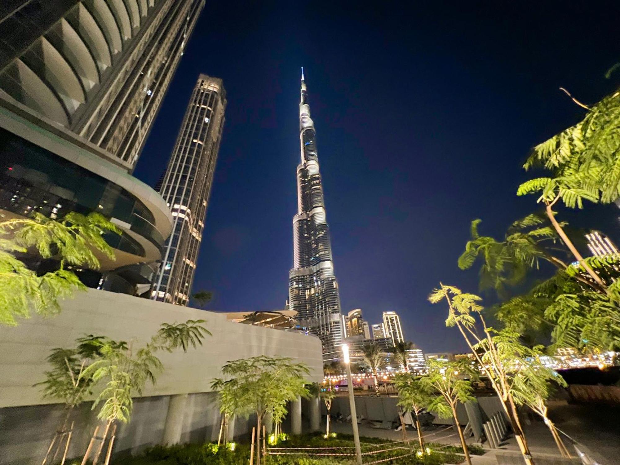 Downtown Luxury - Stunning Burj Khalifa & Sea View - 5 Minutes Walk To Dubai Mall Exterior photo