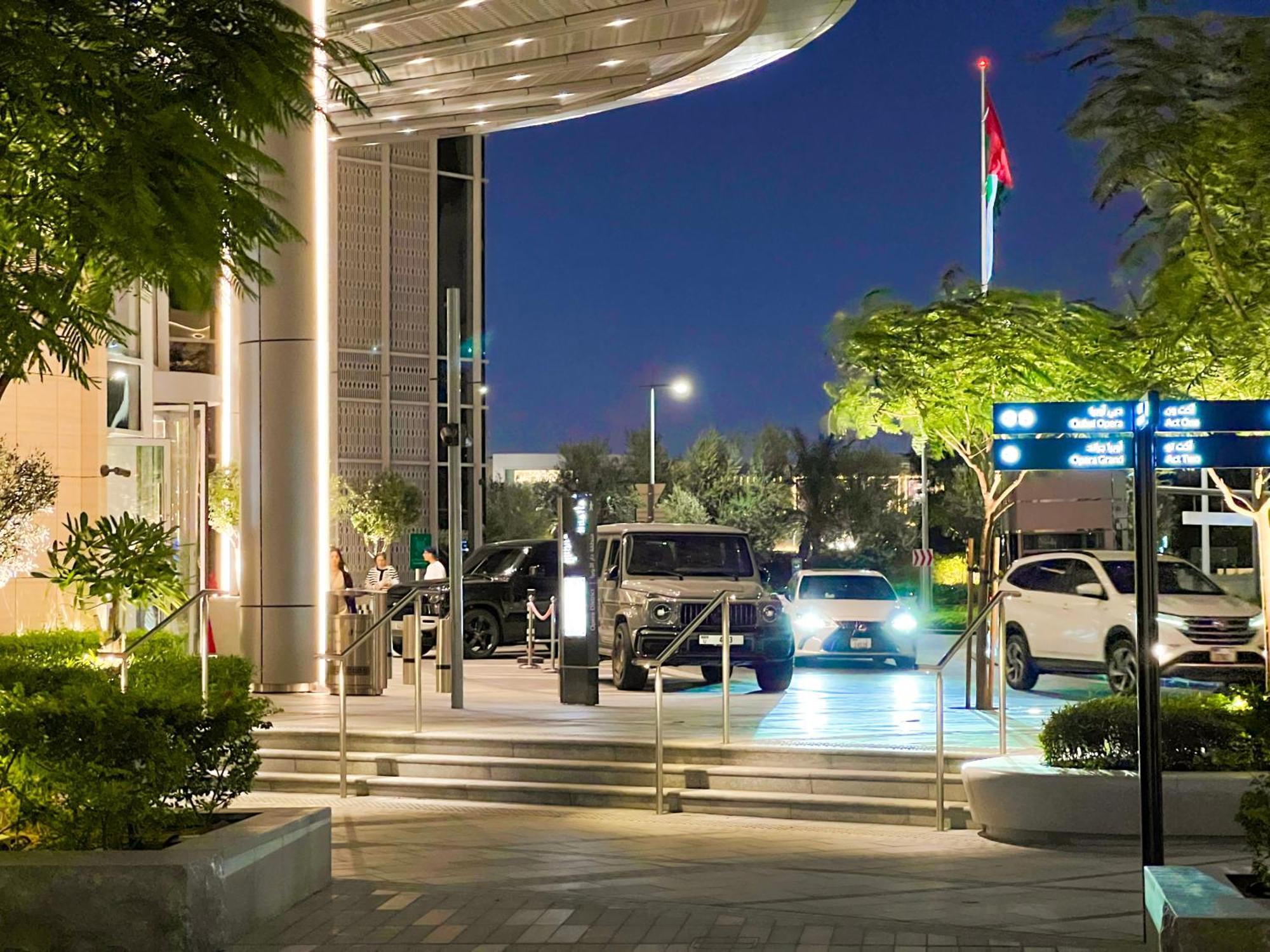 Downtown Luxury - Stunning Burj Khalifa & Sea View - 5 Minutes Walk To Dubai Mall Exterior photo