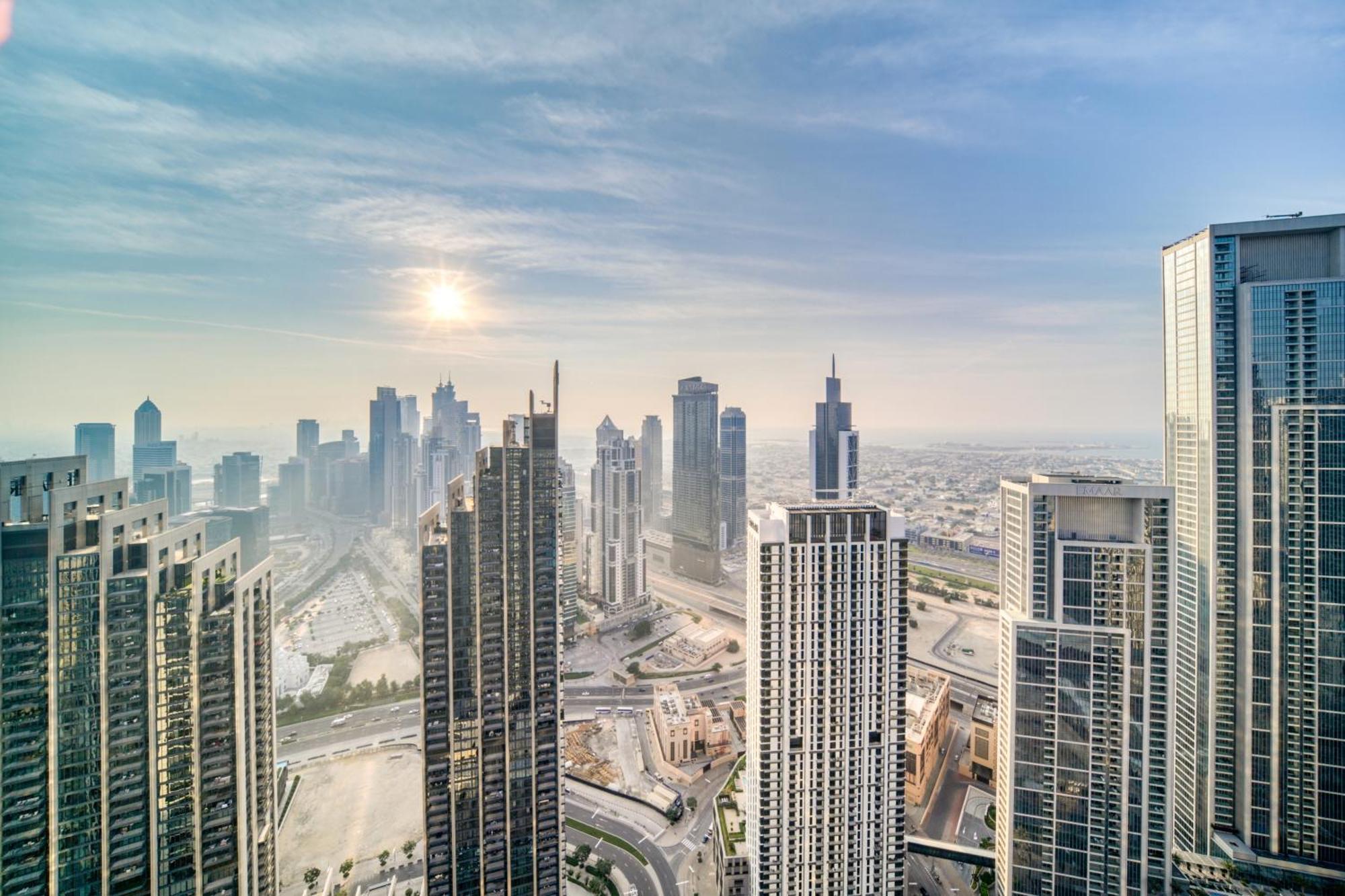 Downtown Luxury - Stunning Burj Khalifa & Sea View - 5 Minutes Walk To Dubai Mall Exterior photo