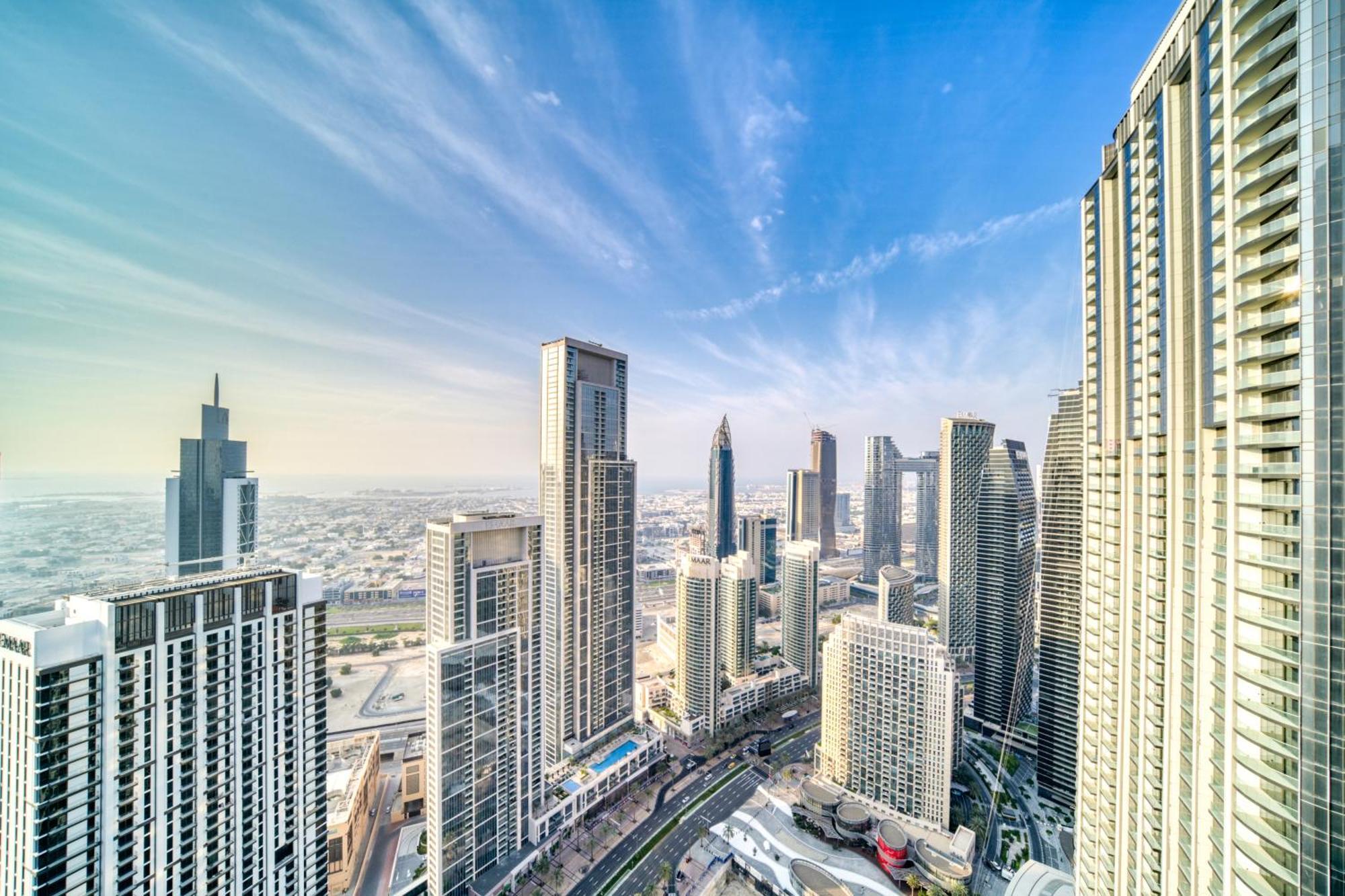 Downtown Luxury - Stunning Burj Khalifa & Sea View - 5 Minutes Walk To Dubai Mall Exterior photo